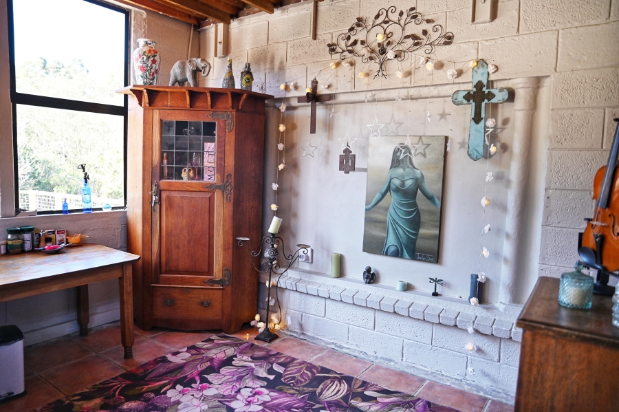 8 Bedroom Property for Sale in Hoekwil Western Cape